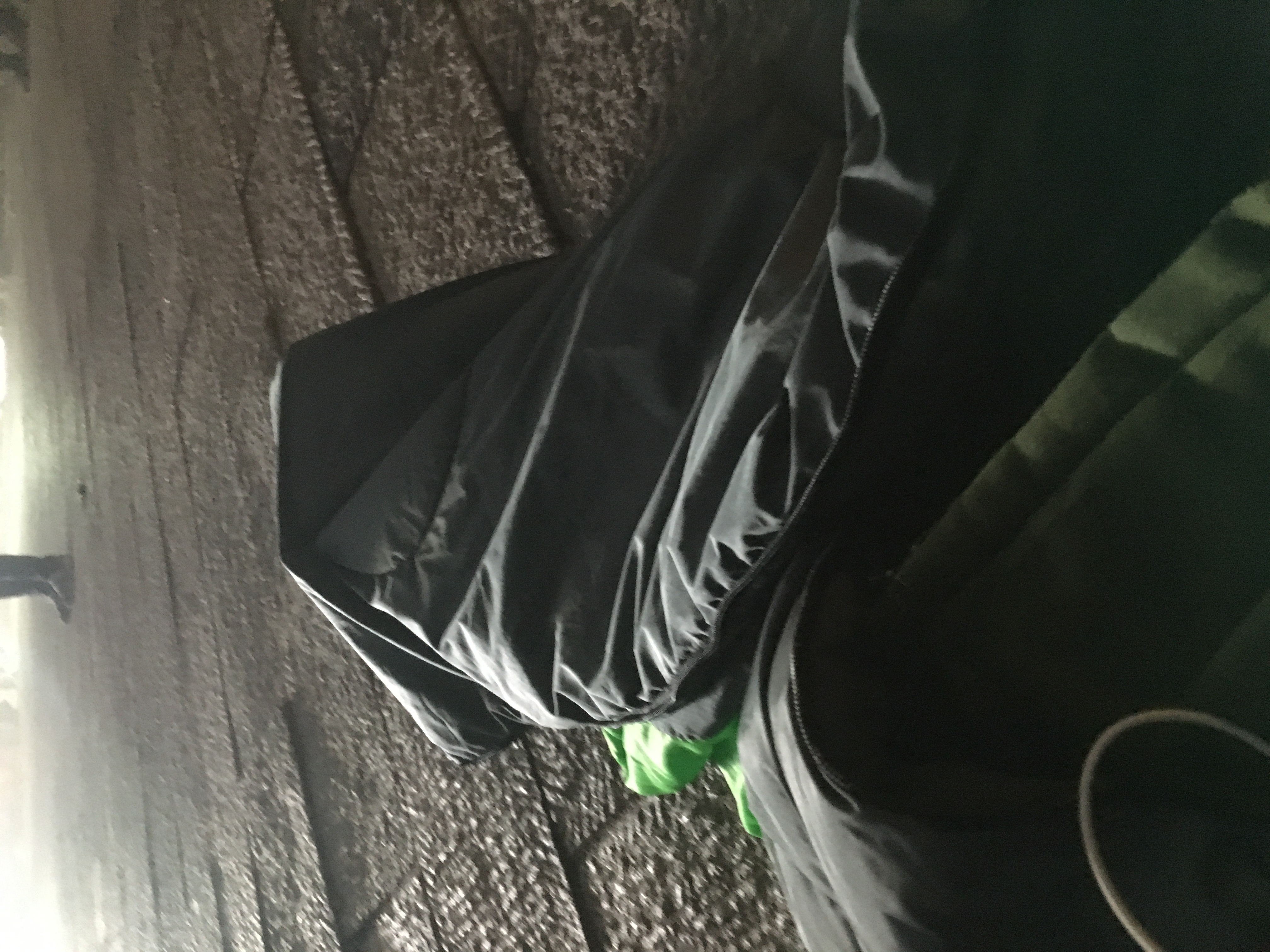 南天门夜宿睡袋当地毯